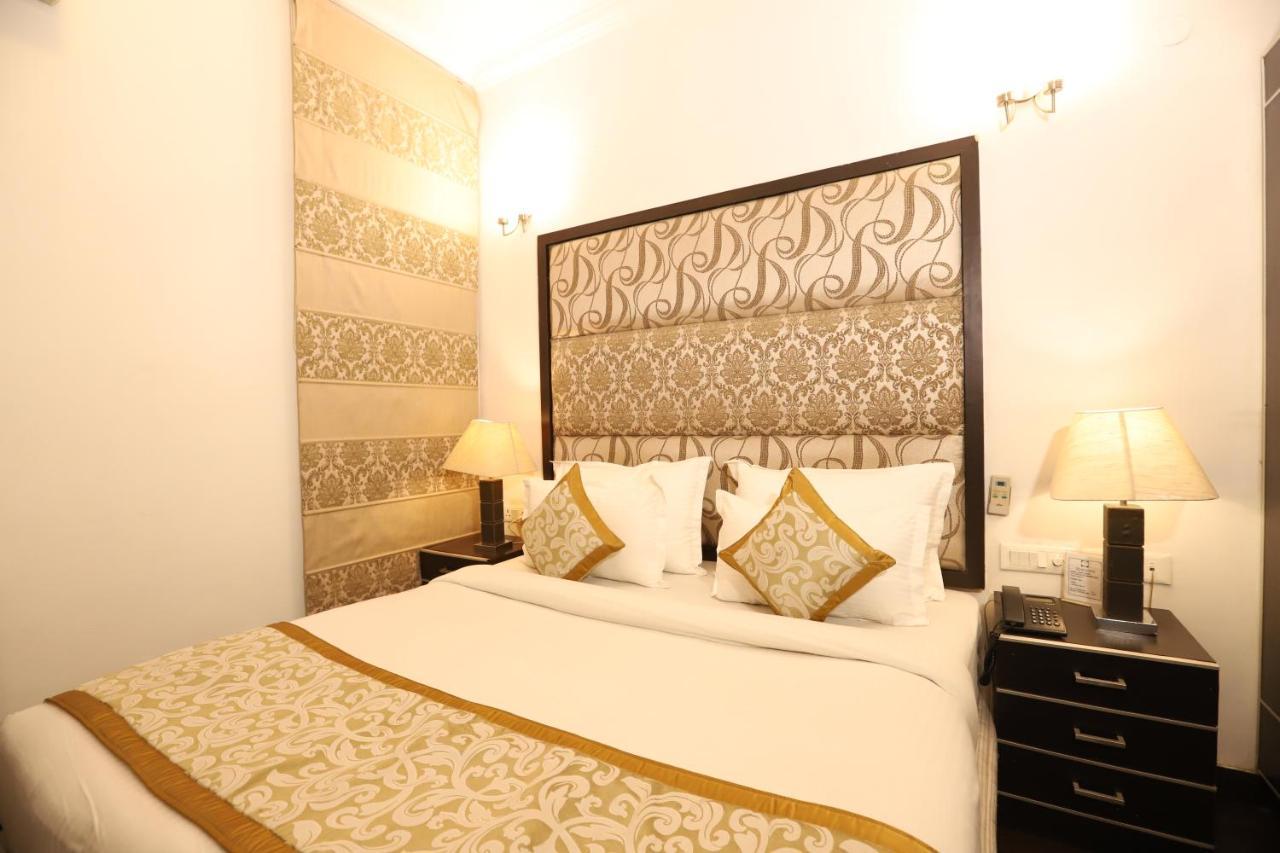 Hotel Capitol Hills - Greater Kailash Delhi New Delhi Exterior photo