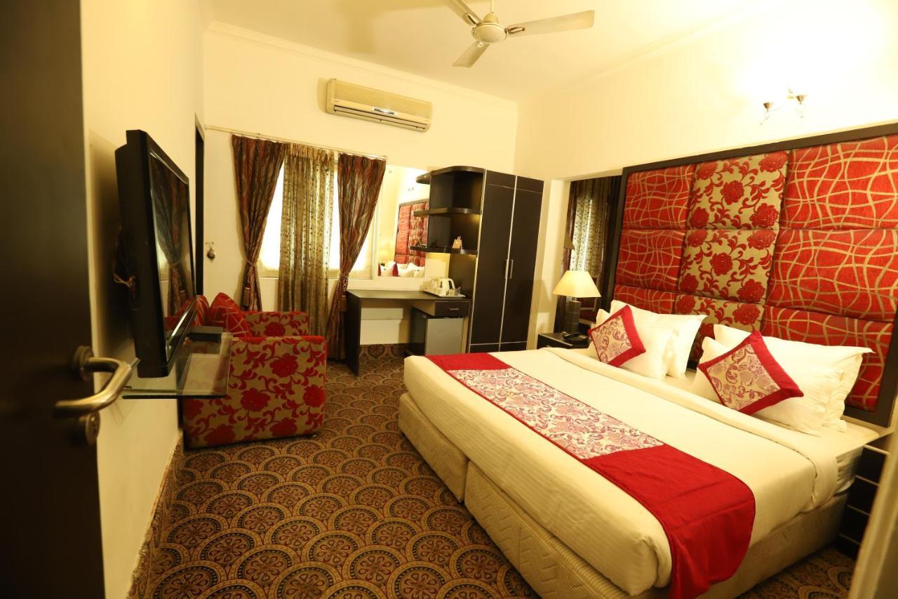 Hotel Capitol Hills - Greater Kailash Delhi New Delhi Exterior photo