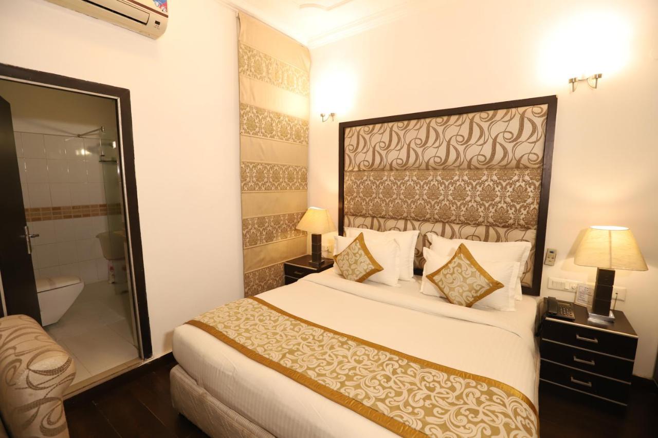Hotel Capitol Hills - Greater Kailash Delhi New Delhi Exterior photo