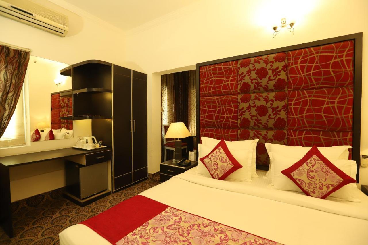 Hotel Capitol Hills - Greater Kailash Delhi New Delhi Exterior photo